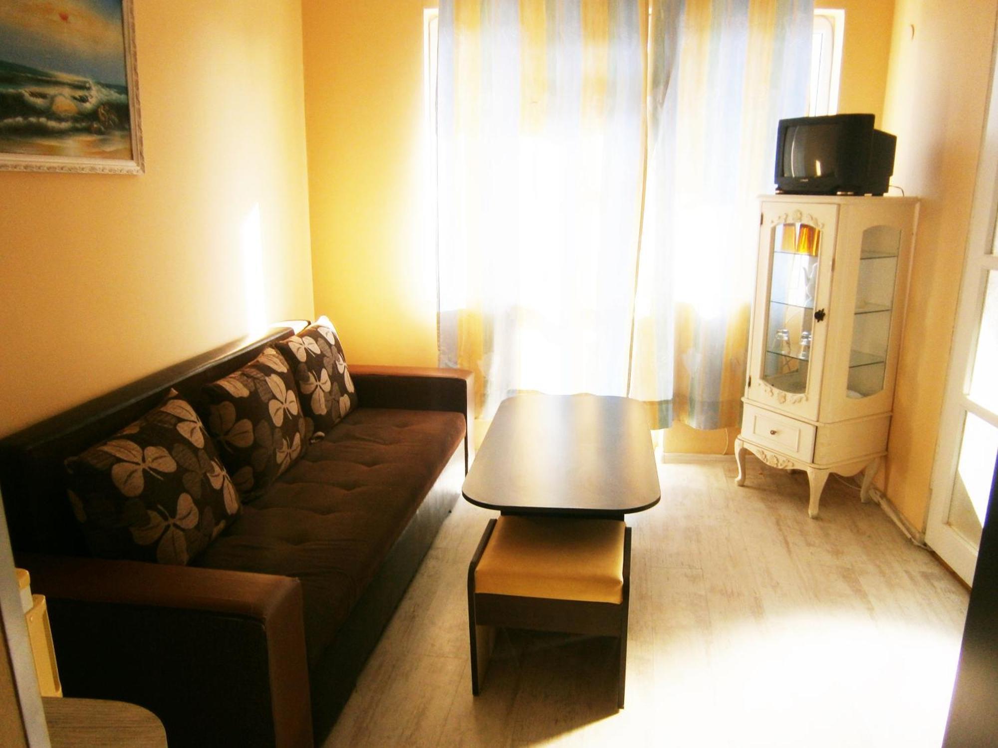 Family Hotel White House Pomorie Eksteriør billede
