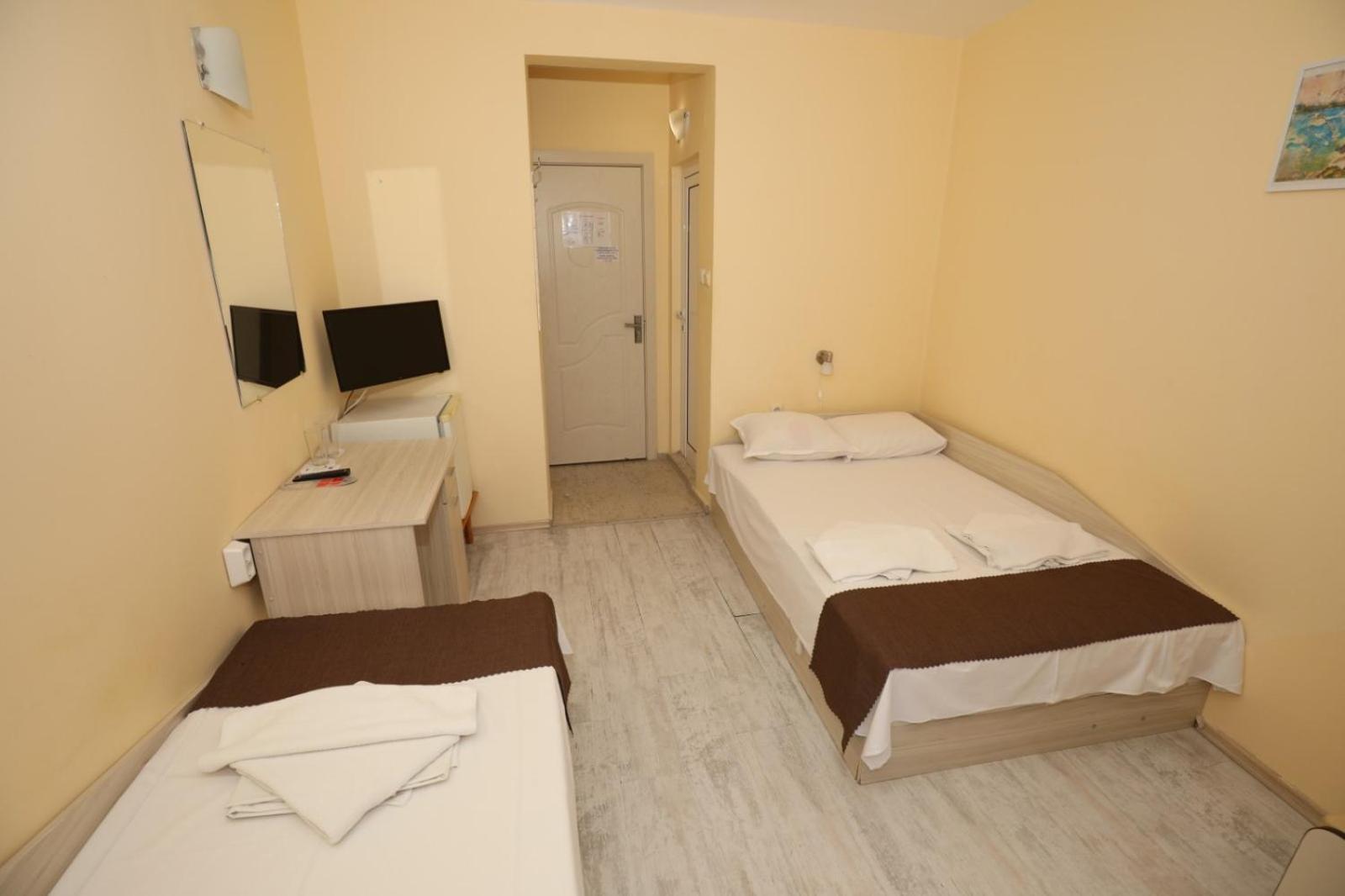 Family Hotel White House Pomorie Eksteriør billede