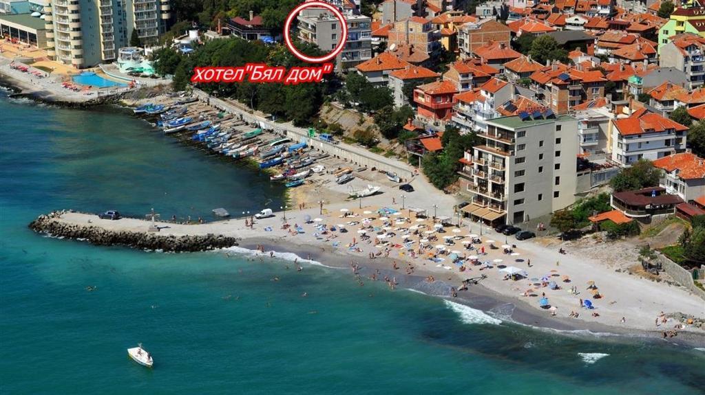 Family Hotel White House Pomorie Eksteriør billede